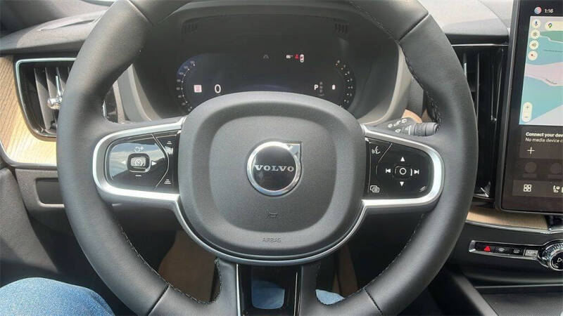 2026 Volvo XC60 B5 Core