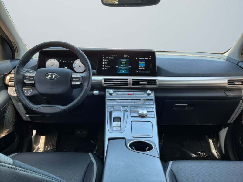 2022 Hyundai Nexo Blue