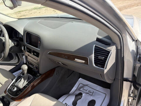 2011 Audi Q5 2.0T quattro Premium Plus