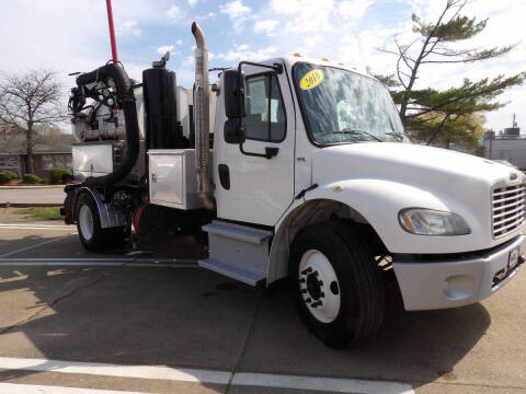 2018 Freightliner M2 106