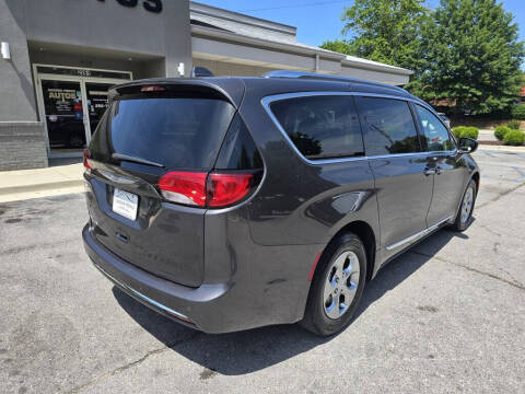 2017 Chrysler Pacifica Touring-L Plus
