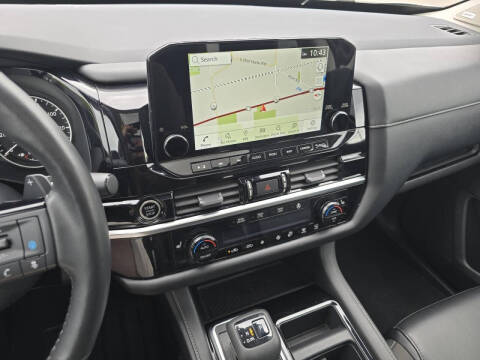 2023 Nissan Pathfinder SL