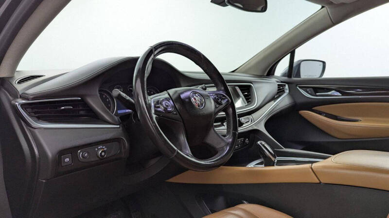2020 Buick Enclave Essence