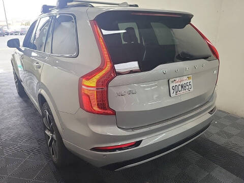 2023 Volvo XC90 Recharge T8 Plus Dark Theme