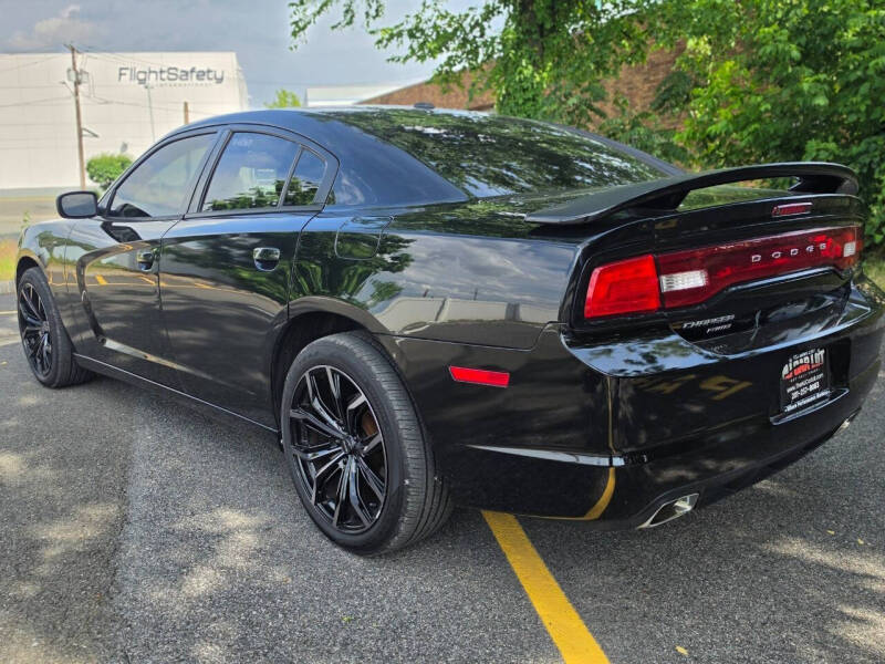 2013 Dodge Charger SXT