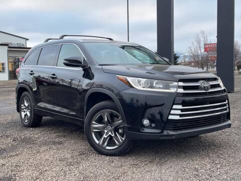 2018 Toyota Highlander for sale at The Other Guys Auto Sales in Island City OR