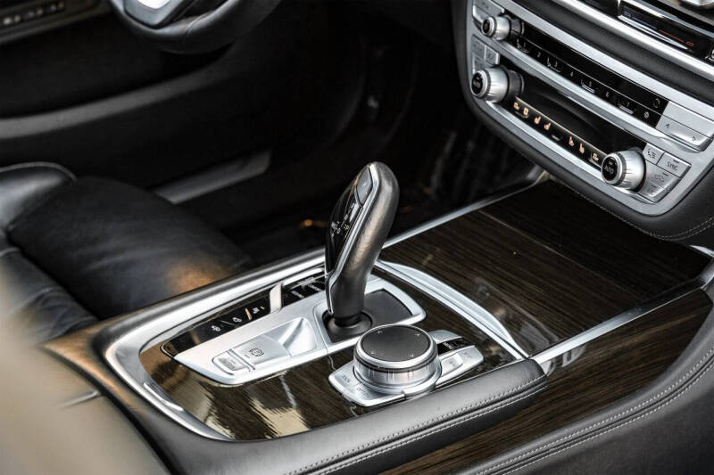 2021 BMW 7 Series 750i xDrive