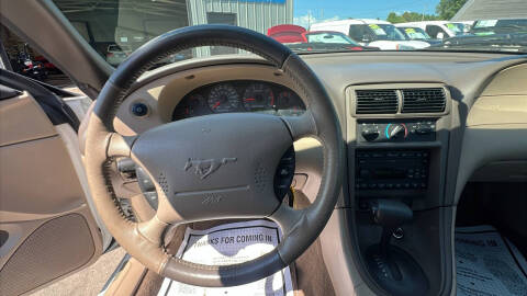 2003 Ford Mustang