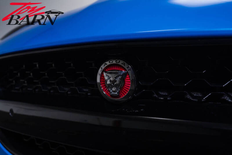 2017 Jaguar F-TYPE SVR