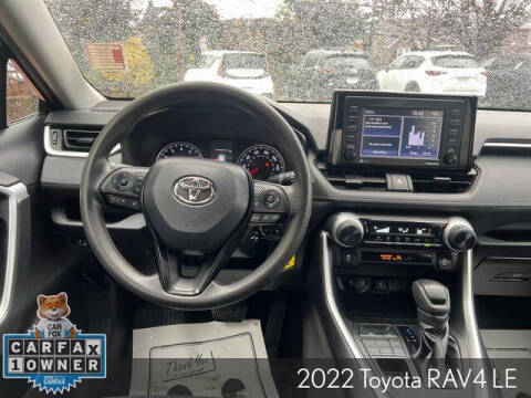 2022 Toyota RAV4 LE