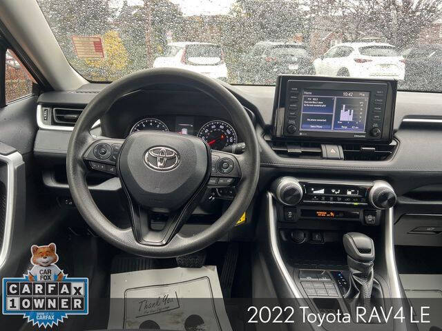 2022 Toyota RAV4 LE