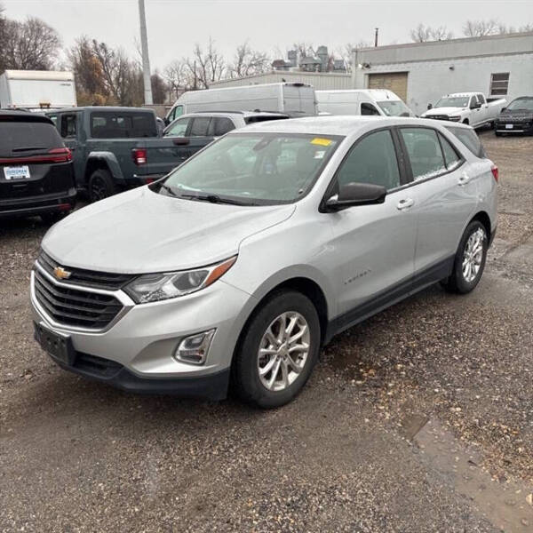 2021 Chevrolet Equinox LS's photo