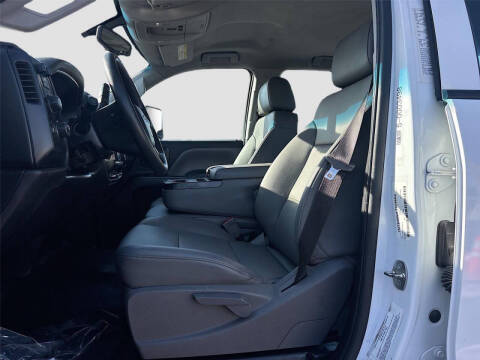 2022 Chevrolet Silverado 5500HD