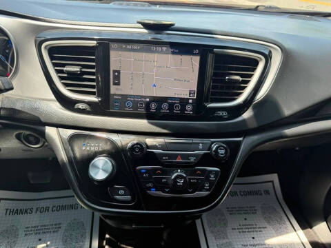 2020 Chrysler Pacifica Hybrid Touring L