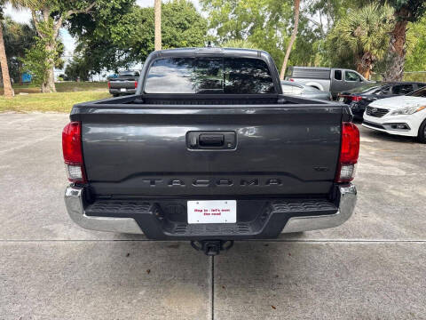 2022 Toyota Tacoma SR5 V6