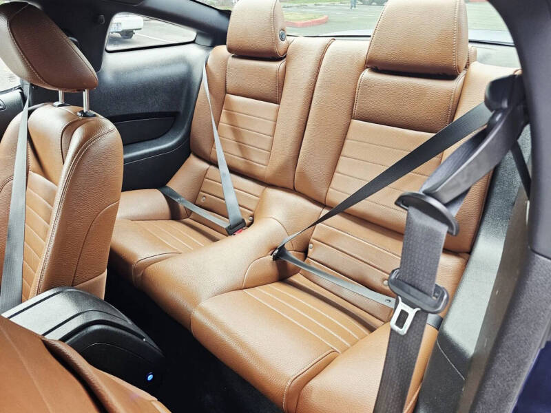 2011 Ford Mustang V6 Premium