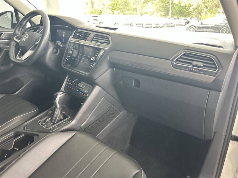 2022 Volkswagen Tiguan SE
