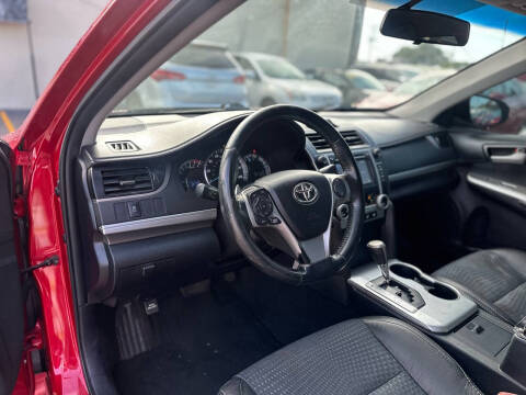 2014 Toyota Camry SE Sport