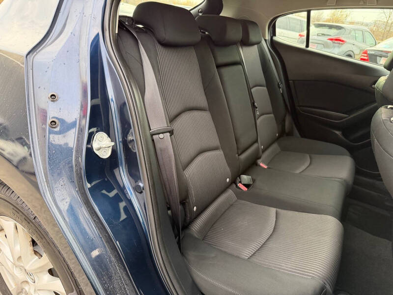 2015 Mazda MAZDA3 i Touring