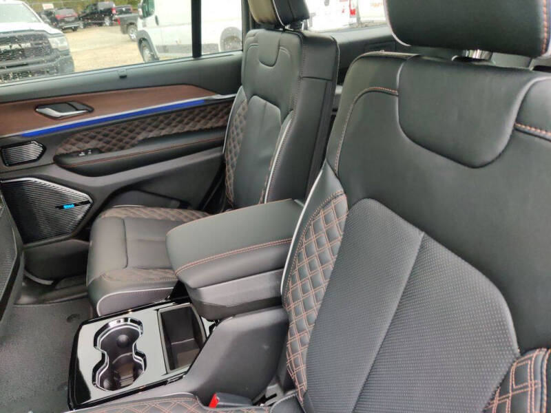 2025 Jeep Grand Cherokee L Summit