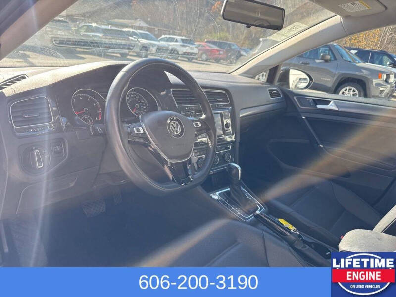 2021 Volkswagen Golf TSI