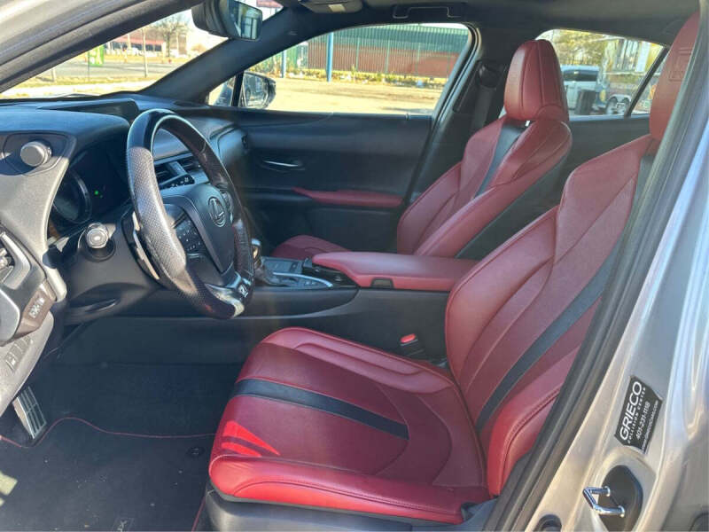 2019 Lexus UX 250h F SPORT