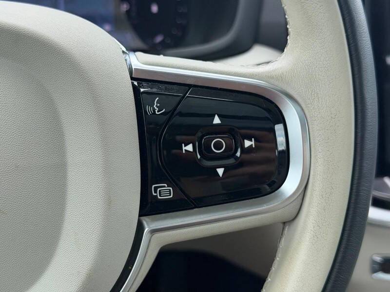 2025 Volvo S60 B5 Plus