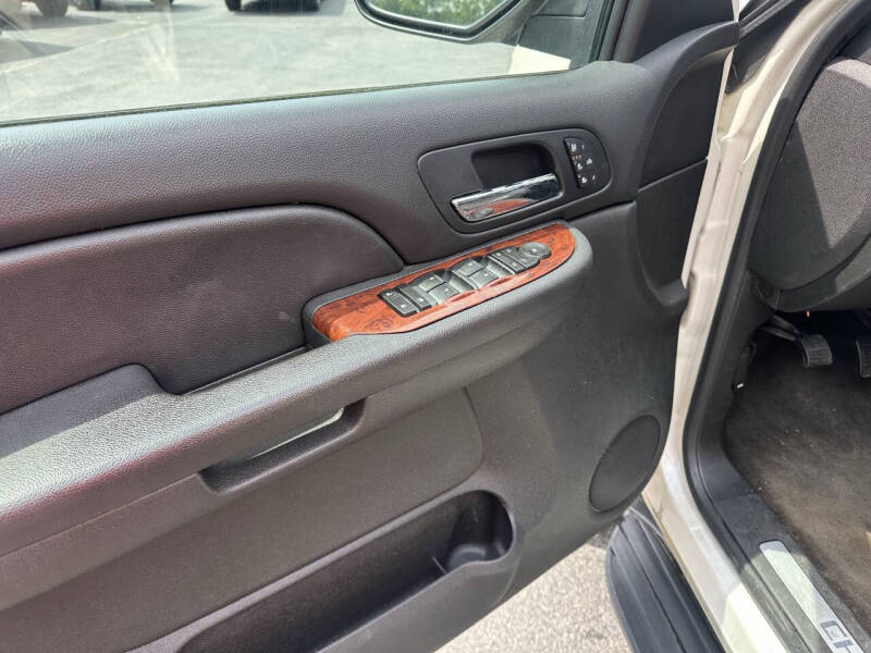 2009 Chevrolet Suburban LTZ