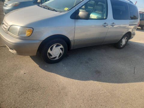 2001 Toyota Sienna LE