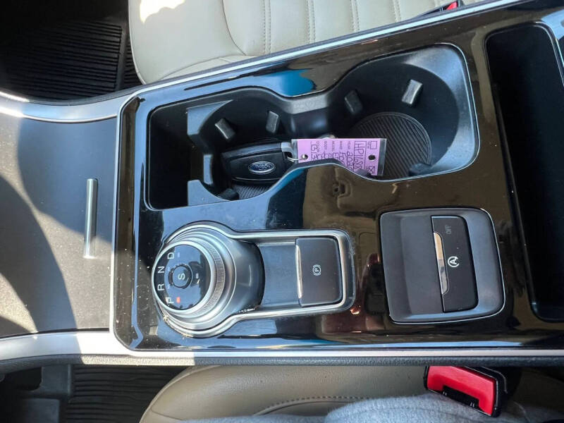 2020 Ford Edge