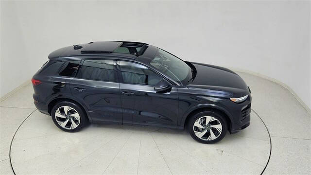 2025 Audi Q6 e-tron quattro Premium Plus