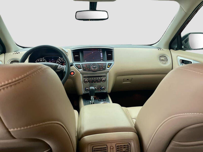 2019 Nissan Pathfinder SL