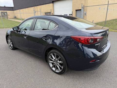 2018 Mazda MAZDA3 Touring