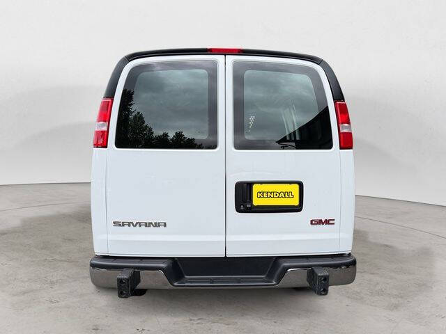 2024 GMC Savana 2500
