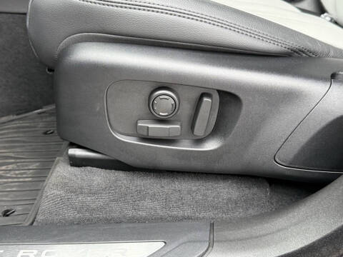 2026 Land Rover Range Rover Velar P250 Dynamic SE