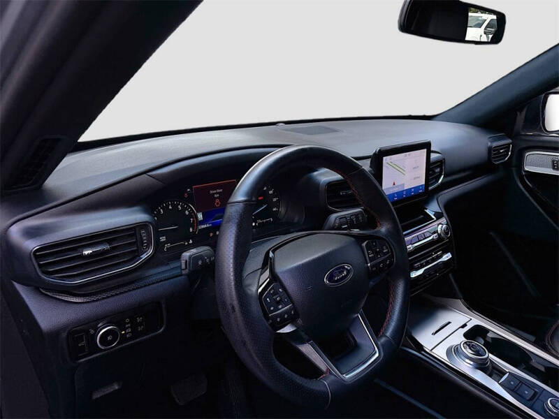 2023 Ford Explorer ST-Line