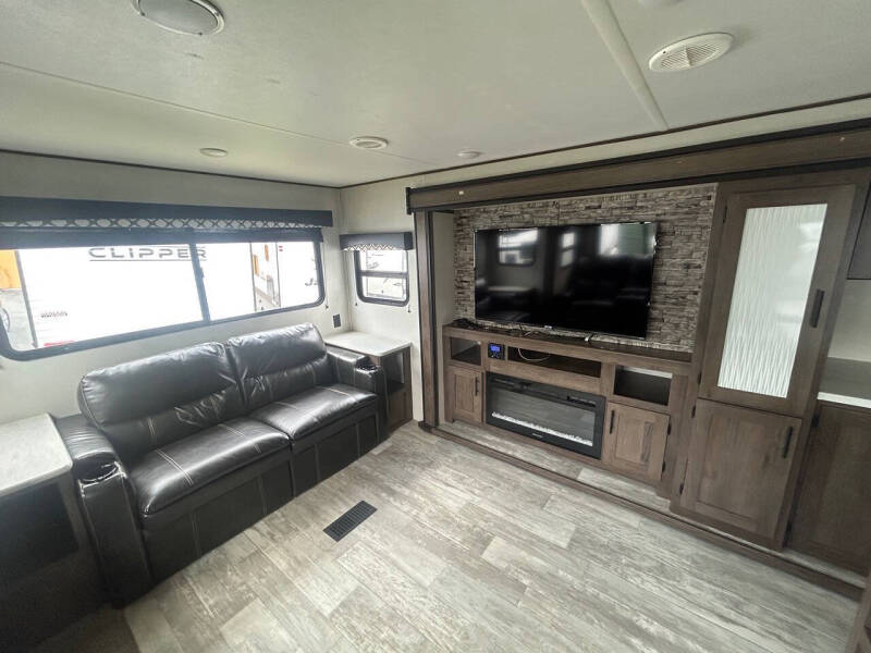 2021 Prime Time RV Avenger 28REI