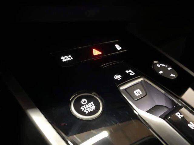 2024 Audi Q4 e-tron quattro Premium 55