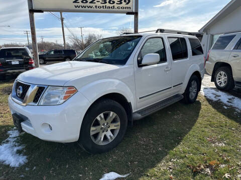 2012 Nissan Pathfinder for sale at Lakeshore Auto Wholesalers in Amherst OH