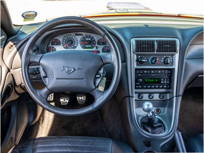 2004 Ford Mustang Mach 1 Premium
