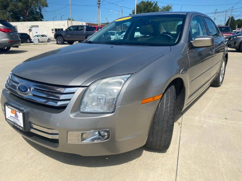 2009 Ford Fusion for sale at EURO MOTORS AUTO DEALER INC in Champaign IL