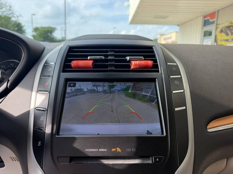 2019 Lincoln MKC Select