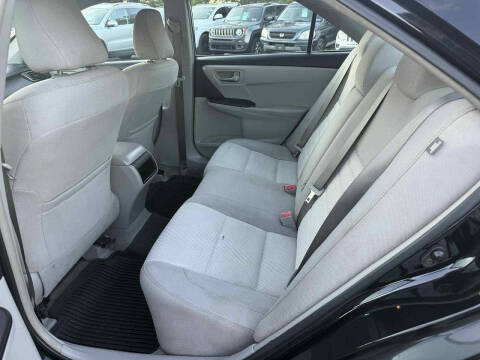 2017 Toyota Camry LE