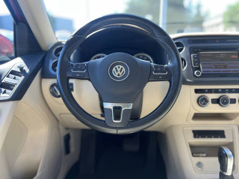 2014 Volkswagen Tiguan S 4Motion