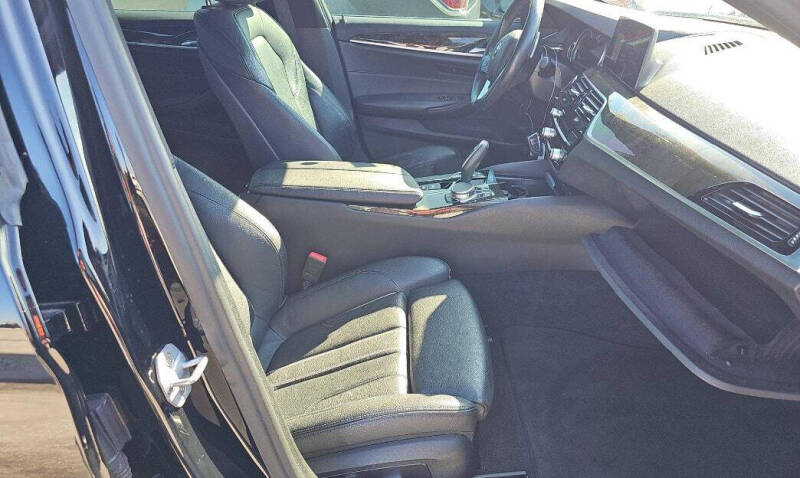 2018 BMW 5 Series 530i