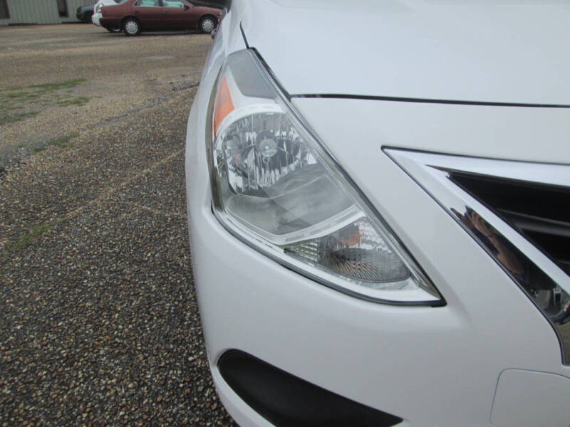 2019 Nissan Versa Sedan S - Photo 15