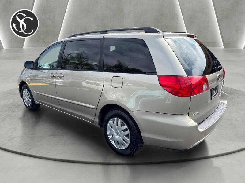 2008 Toyota Sienna LE 7-Passenger