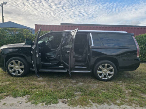 2016 Cadillac Escalade ESV Luxury Collection