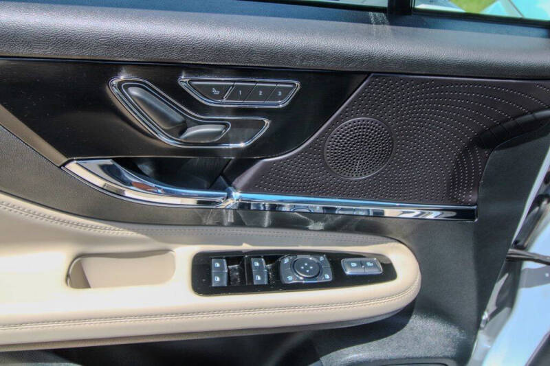 2025 Lincoln Corsair Premiere
