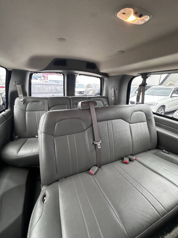 2020 Chevrolet Express LS 3500